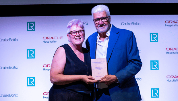 Marie-Caroline Laurent accepting Personality of the Year Seatrade Cruise Award